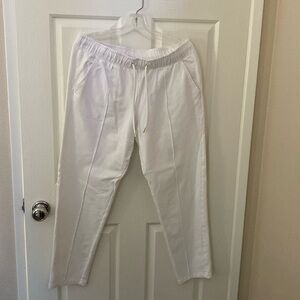 Lilly Pulitzer white jogger style pants size Large